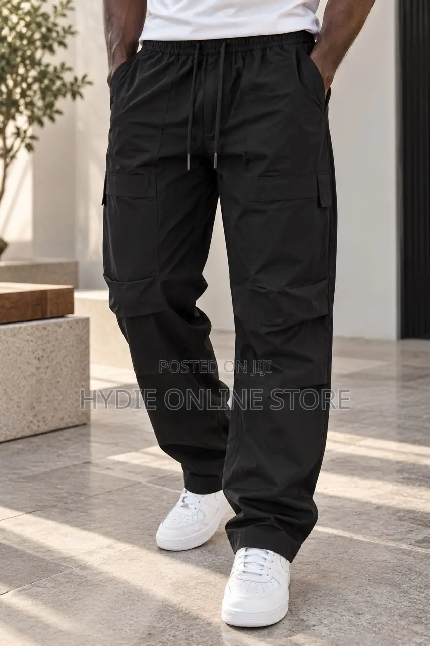 Minimal Free Men’s Pants