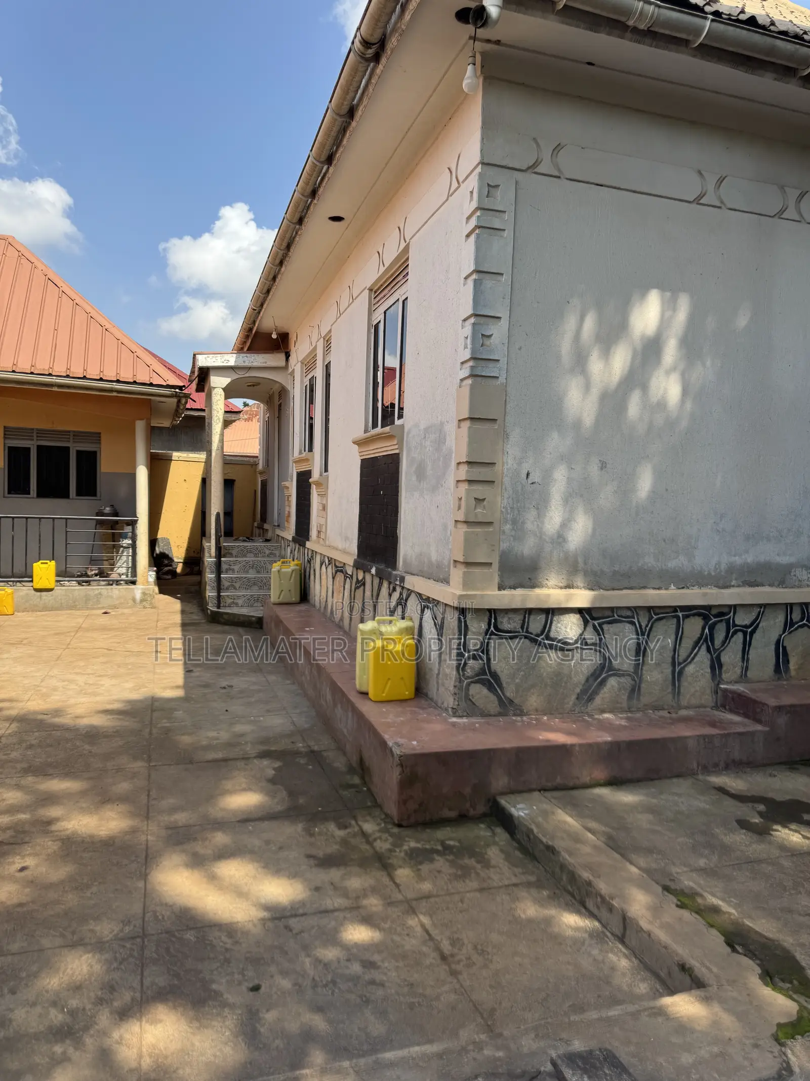 5bdrm Bungalow in Tellamater Estate, Kyampisi for sale