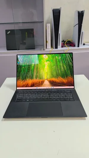 New Laptop Dell XPS 15 9530 16GB Intel Core i7 SSD 512GB
