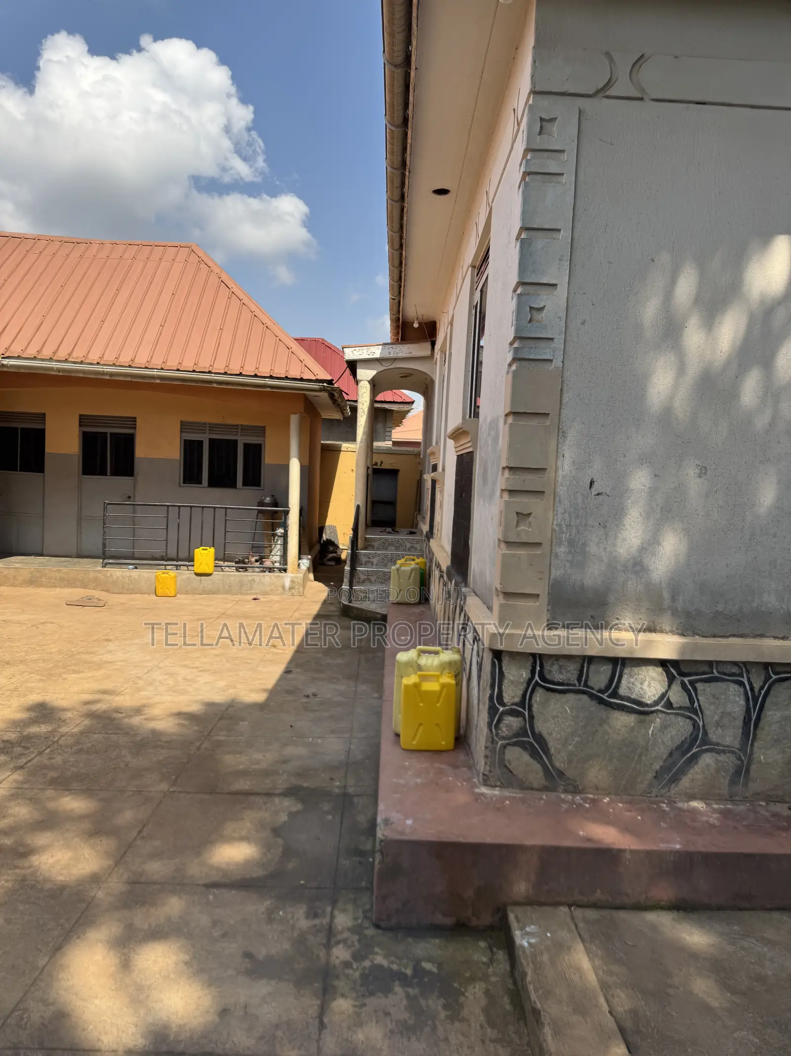 5bdrm Bungalow in Tellamater Estate, Kyampisi for sale