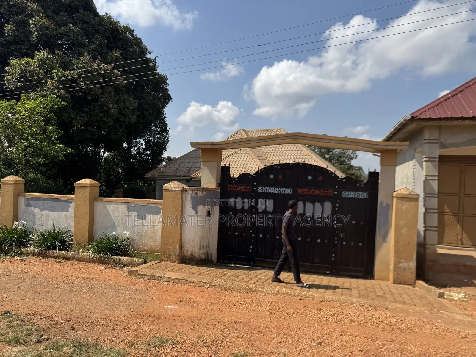 5bdrm Bungalow in Tellamater Estate, Kyampisi for sale