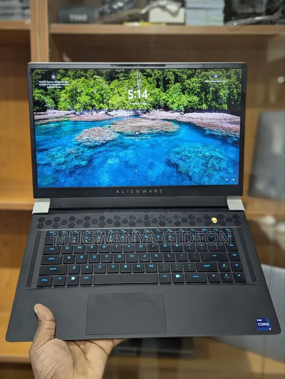 New Laptop Dell Allienware M18 R1 32GB Intel Core i9 SSD 1T