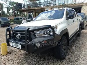 Toyota Hilux Revo Double Cab Deisel 2.8 AWD 2018 White