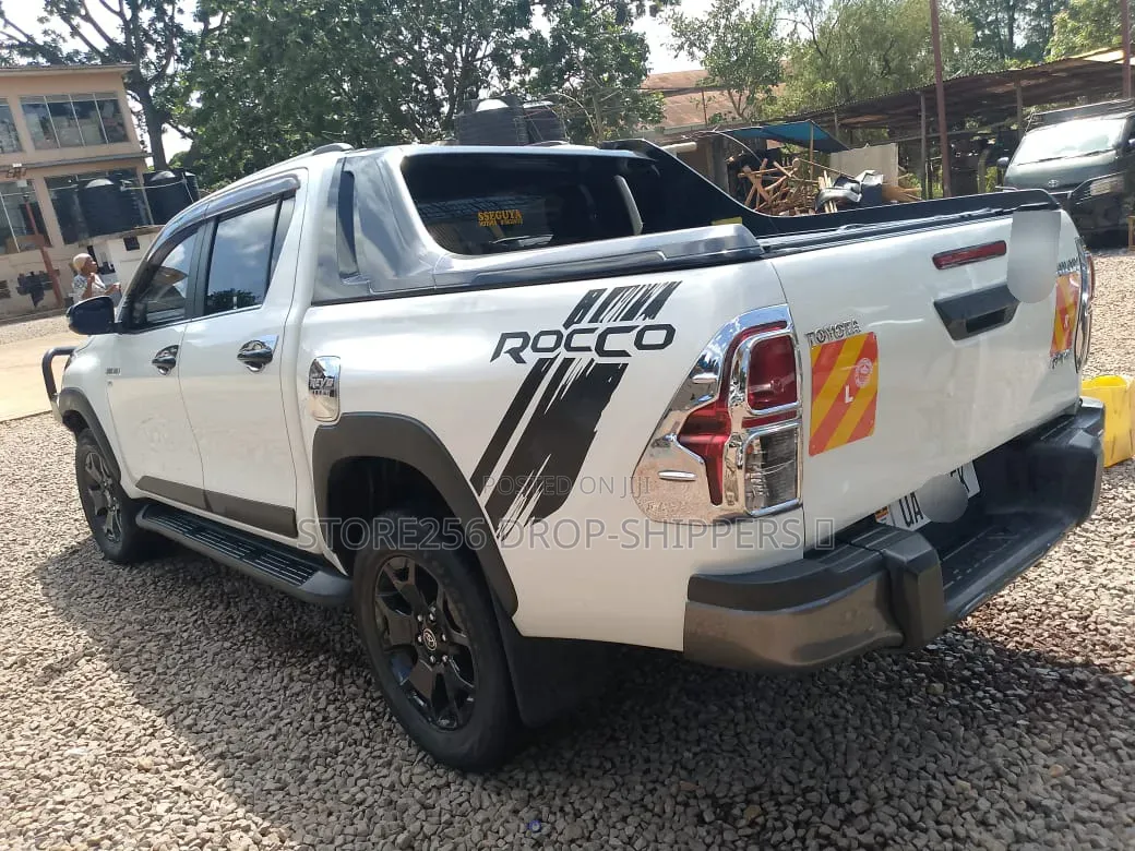 Toyota Hilux Revo Double Cab Deisel 2.8 AWD 2018 White