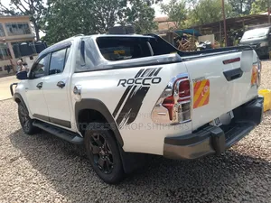 Toyota Hilux Revo Double Cab Deisel 2.8 AWD 2018 White