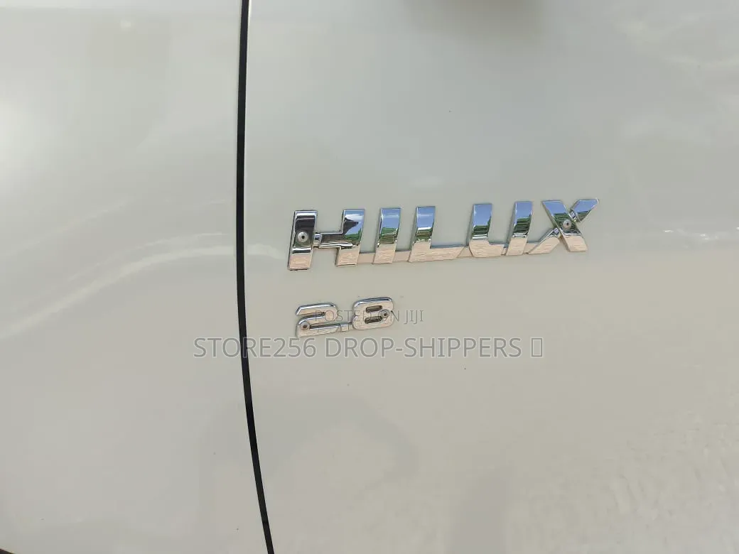 Toyota Hilux Revo Double Cab Deisel 2.8 AWD 2018 White