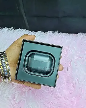 Mint Black Apple Airpods