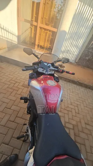 Yamaha FZ 2006 Red