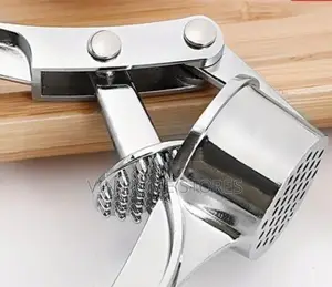 Garlic Press Happy Kitchen