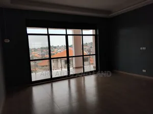 5bdrm House in Kira for sale