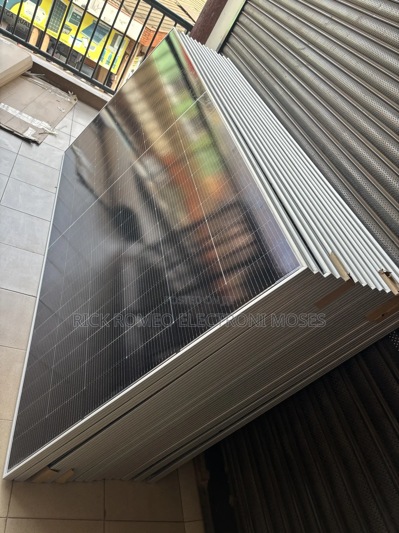 590w Mono Crystalline Solar at Discount