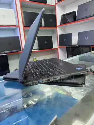 Laptop Lenovo 100e 4GB Intel Celeron SSD 128GB