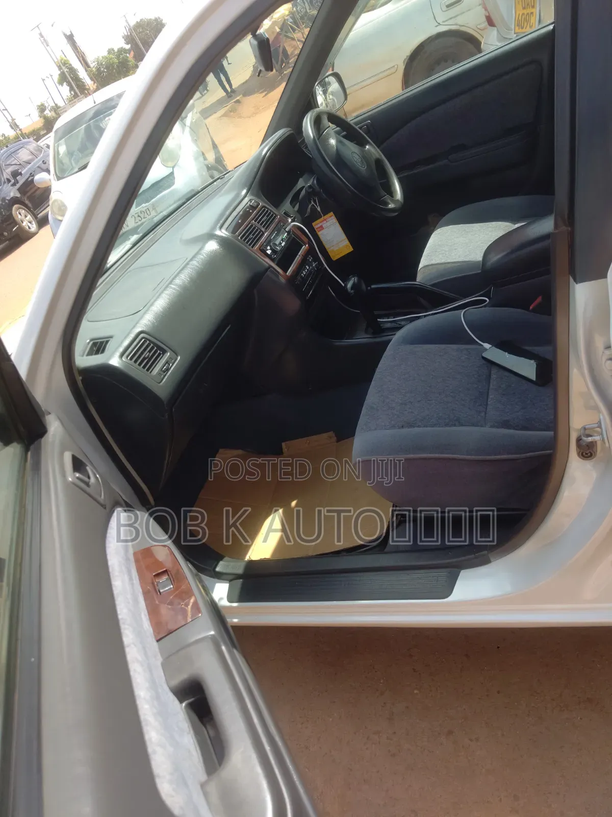 Toyota Corona Premio 2000 Silver