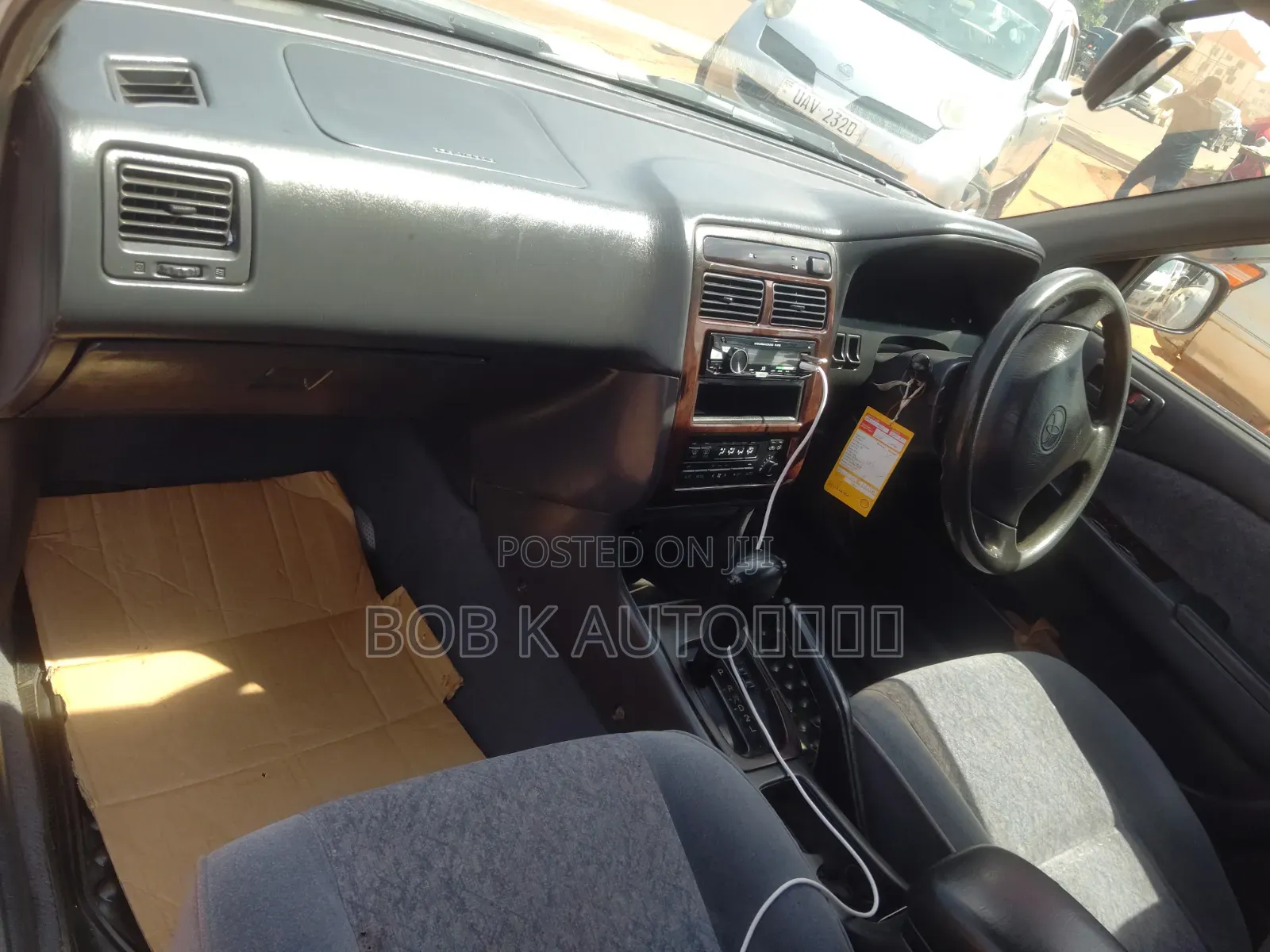 Toyota Corona Premio 2000 Silver