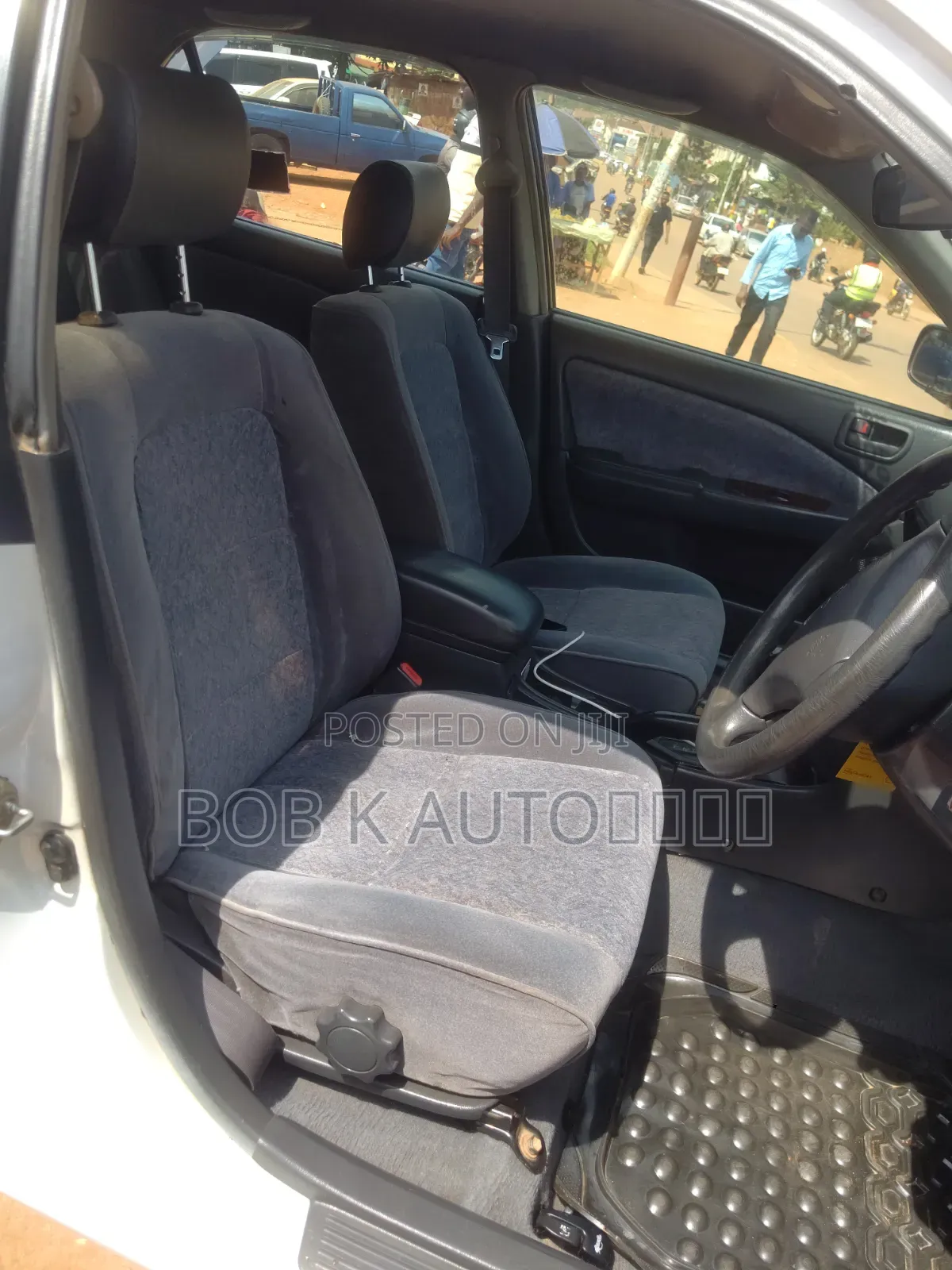 Toyota Corona Premio 2000 Silver
