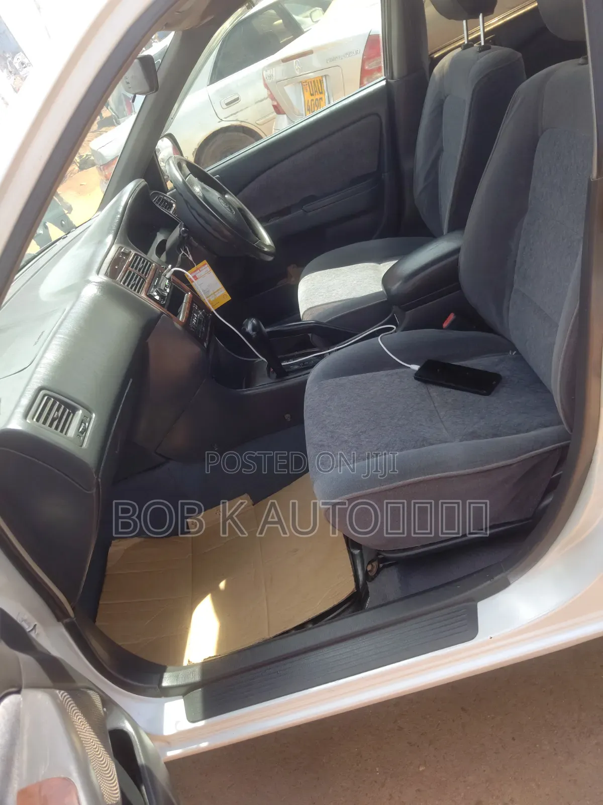 Toyota Corona Premio 2000 Silver