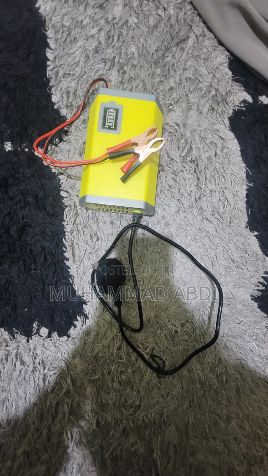 500W DC-AC Inverter + Separate Heavy-Duty Battery Charger