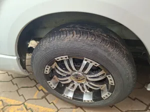 Toyota HiAce 2013 White
