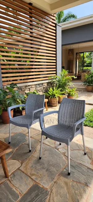 Advanced Norble Plastic Chairs Plastic Chairs for Restaurant Bars
