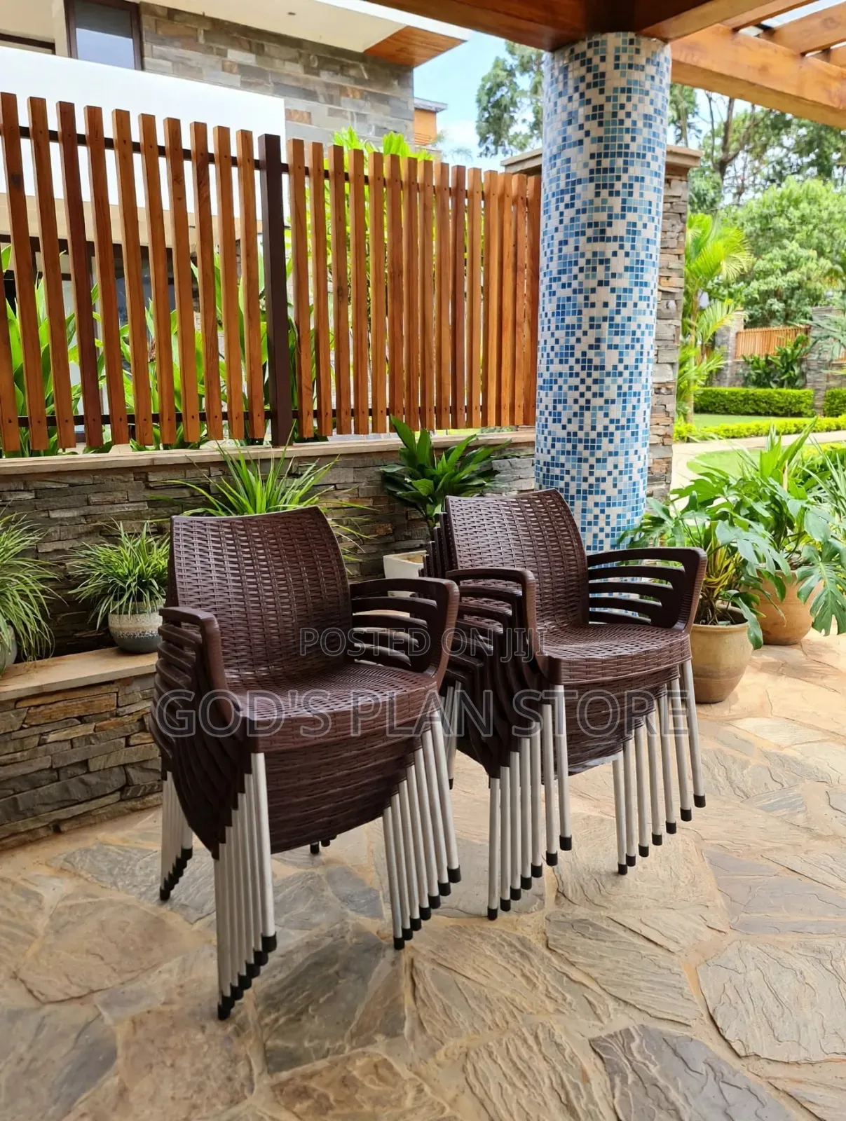 Maximized Plastic Chairs Plastic Chairs