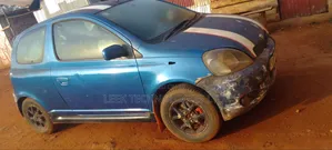 Toyota Vitz 2002 Blue