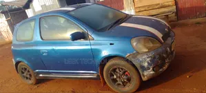 Toyota Vitz 2002 Blue
