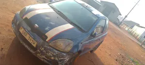 Toyota Vitz 2002 Blue