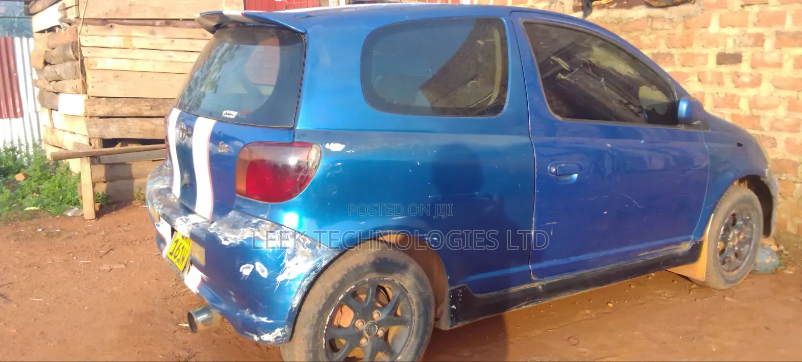 Toyota Vitz 2002 Blue