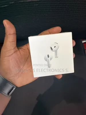 Apple Airpods 5 With Wireless Charging Case