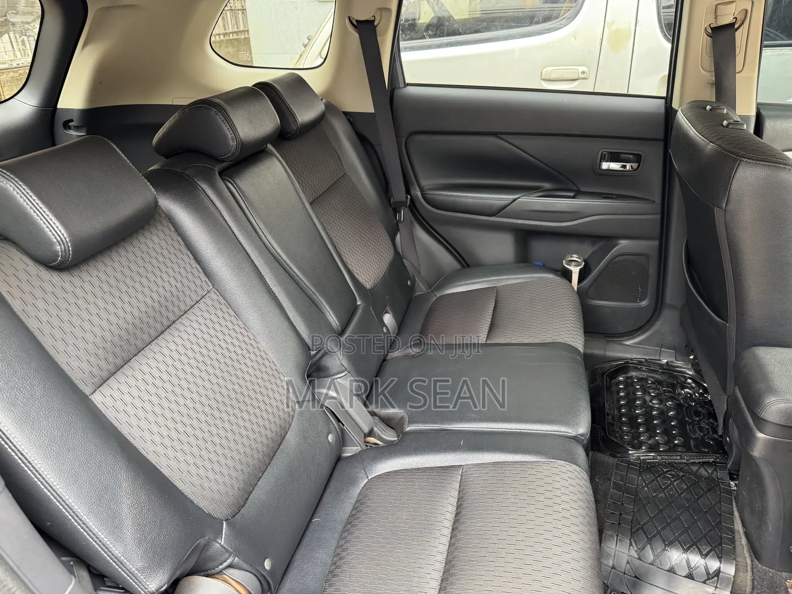 Mitsubishi Outlander PHEV 2018 Gray