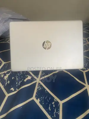 Laptop HP 340s G7 8GB Intel Core i5 HDD+SSD 512GB