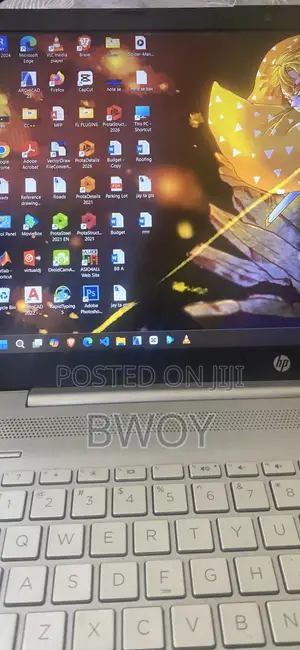 Laptop HP 340s G7 8GB Intel Core i5 HDD+SSD 512GB
