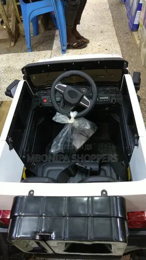 Ultimate Adventure Kids' Heavy Duty 4X4 Jumbo Ride-on Benz Car