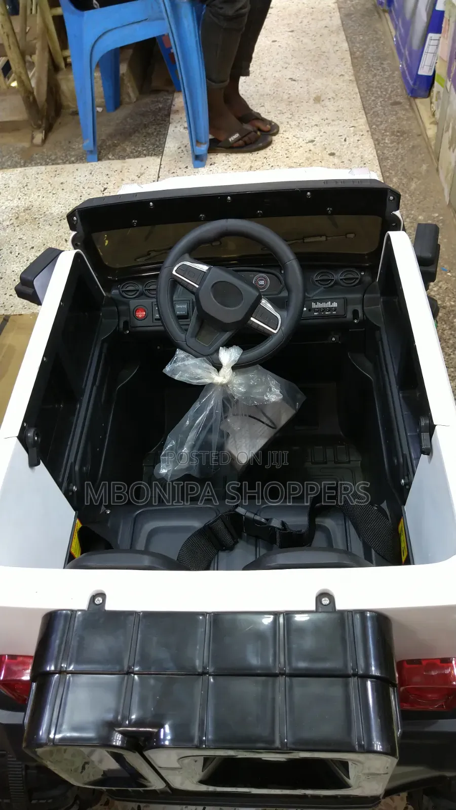 Ultimate Adventure Kids' Heavy Duty 4X4 Jumbo Ride-on Benz Car