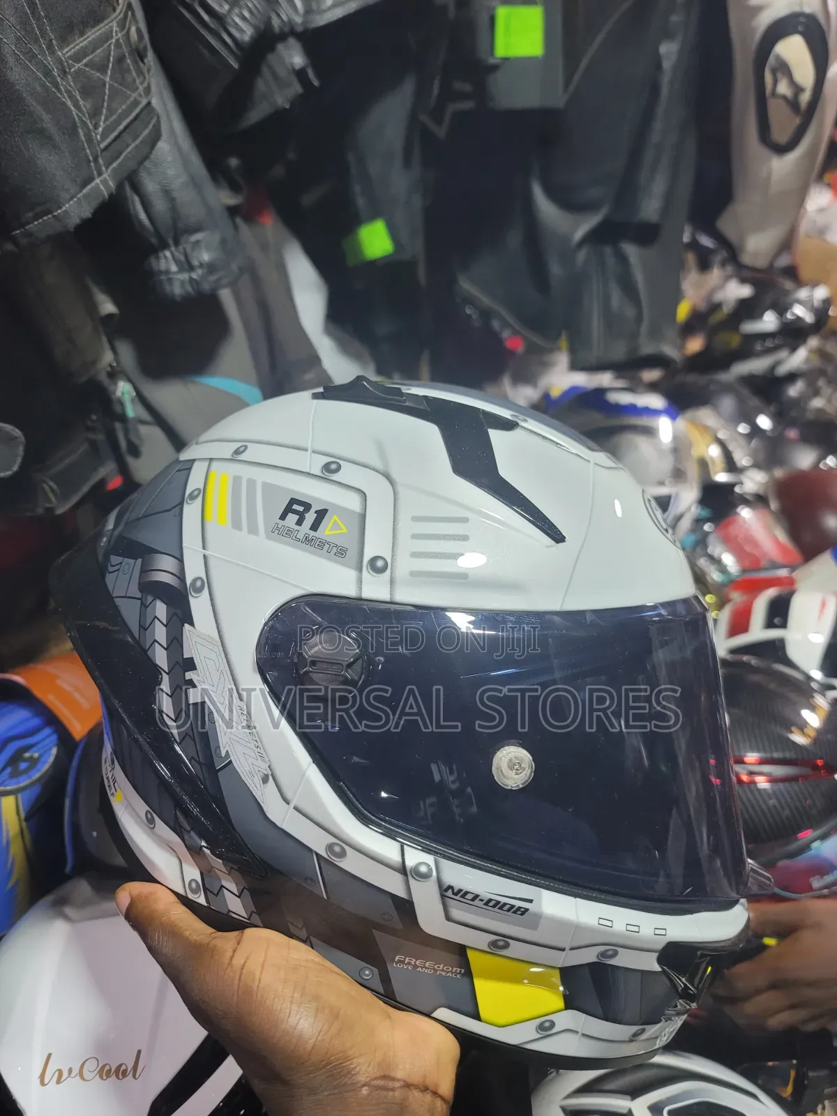 LVCOOL R1 Full-Face Motorcycle Helmet