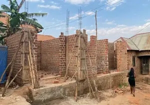Flat House With Rentals on Ground Floor