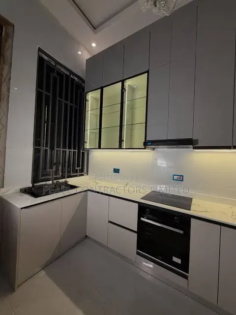 Kitchen Cabinets/Smart Kitchen Cabinets From 1,200,000 a Running Meter