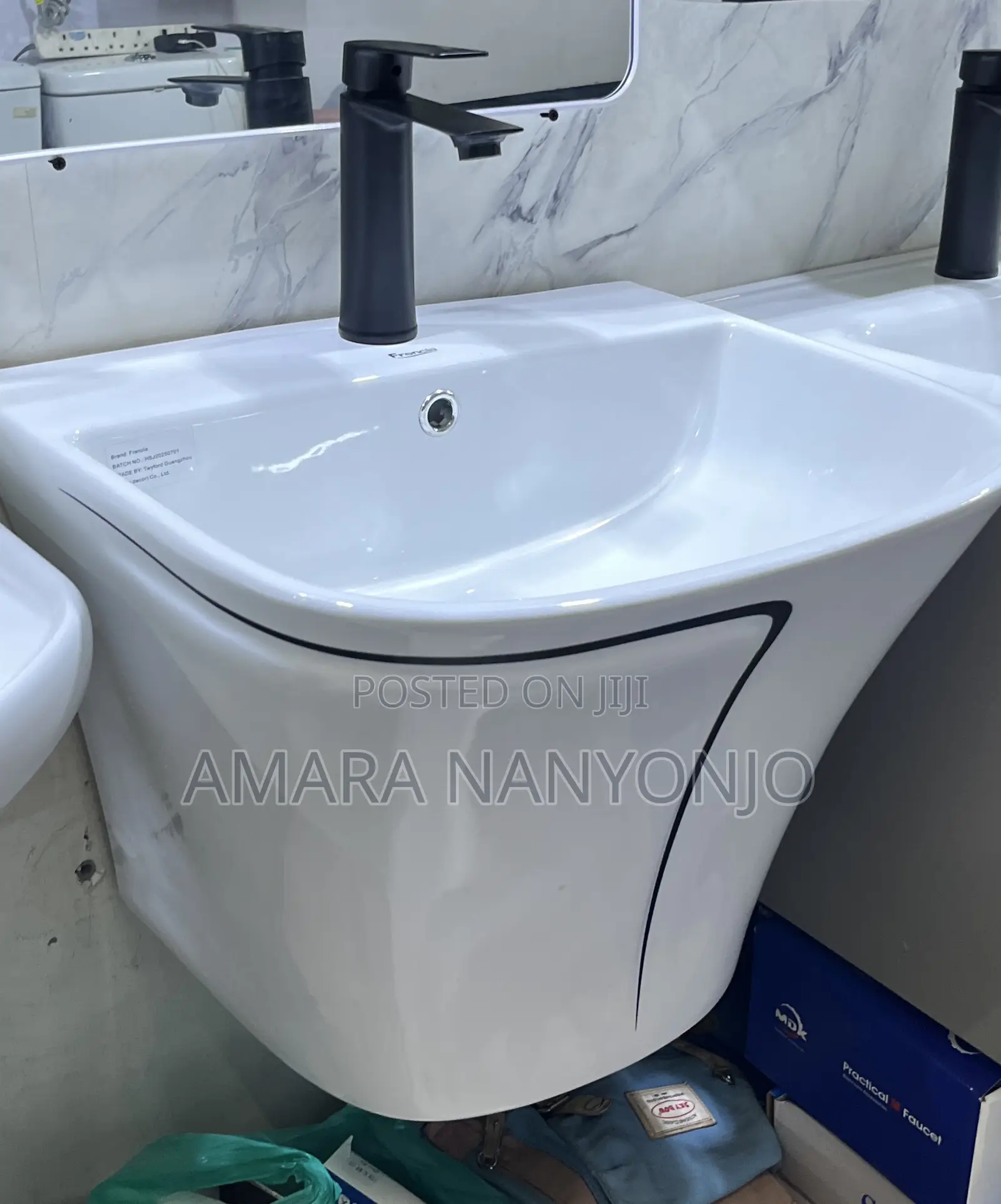 Luxury Toilet and Hand Wash Basin Combo