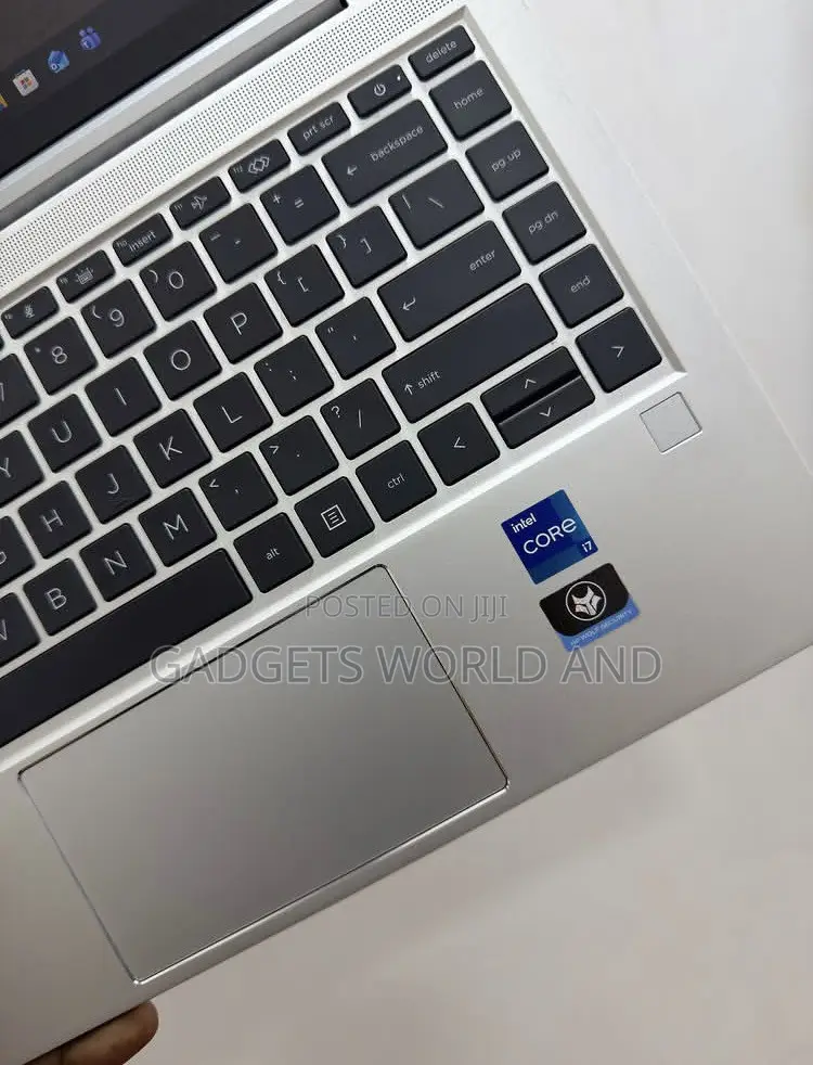New Laptop HP ProBook 440 G9 16GB Intel Core i7 SSD 512GB