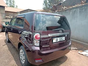 Toyota Rumion 1.5 FWD 2023 Red