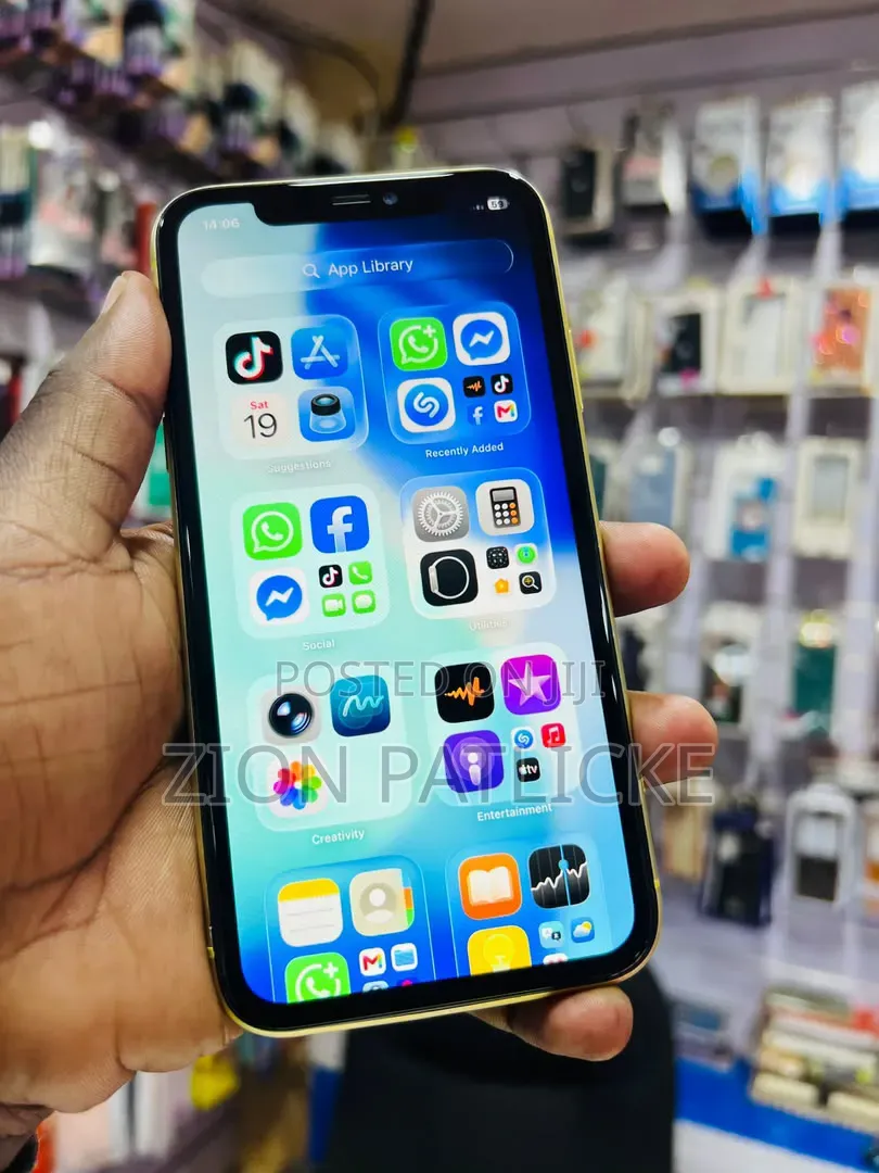 Apple iPhone 11 128 GB Yellow