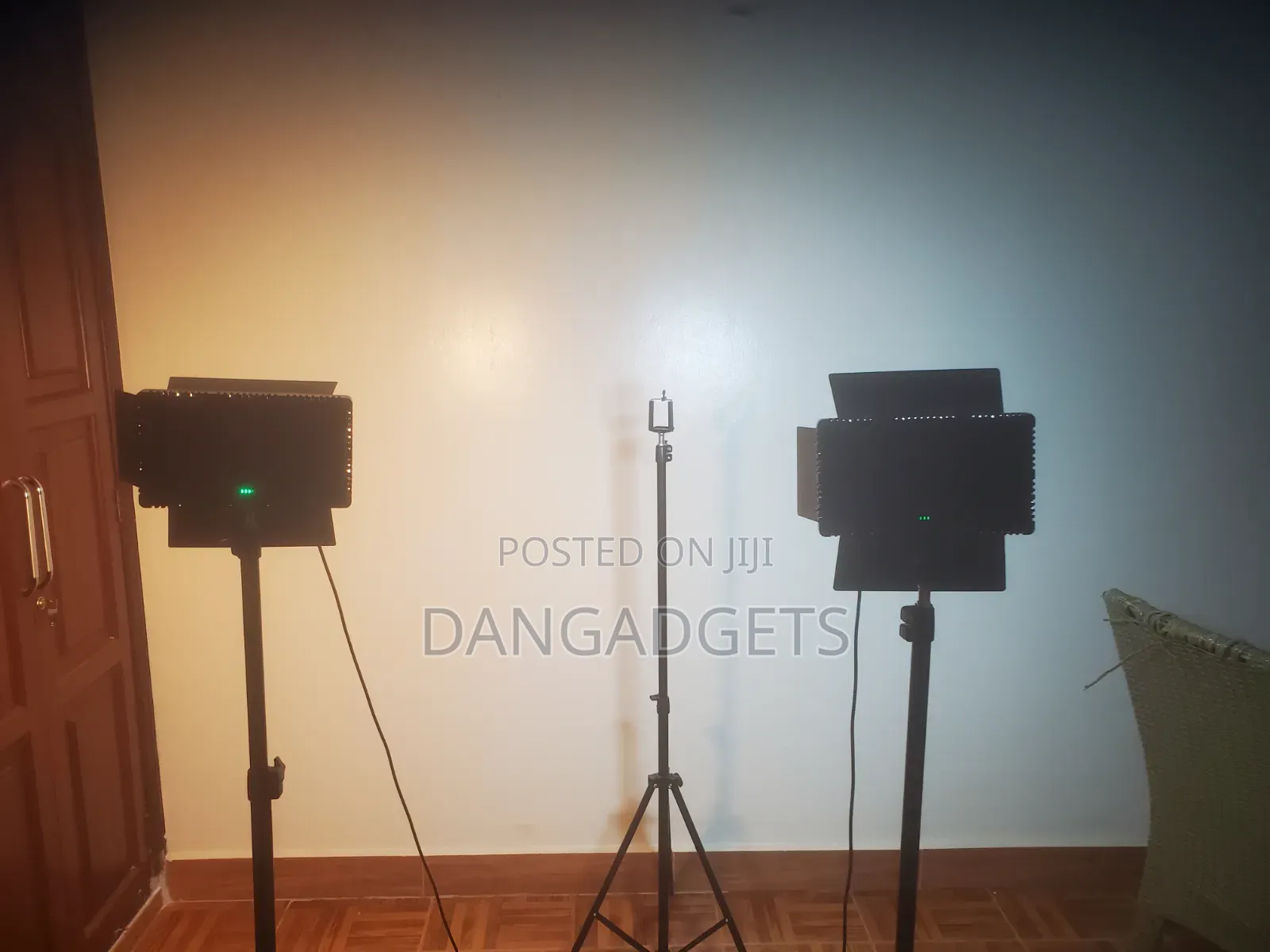 LED Lights (2) + Tripod Stand