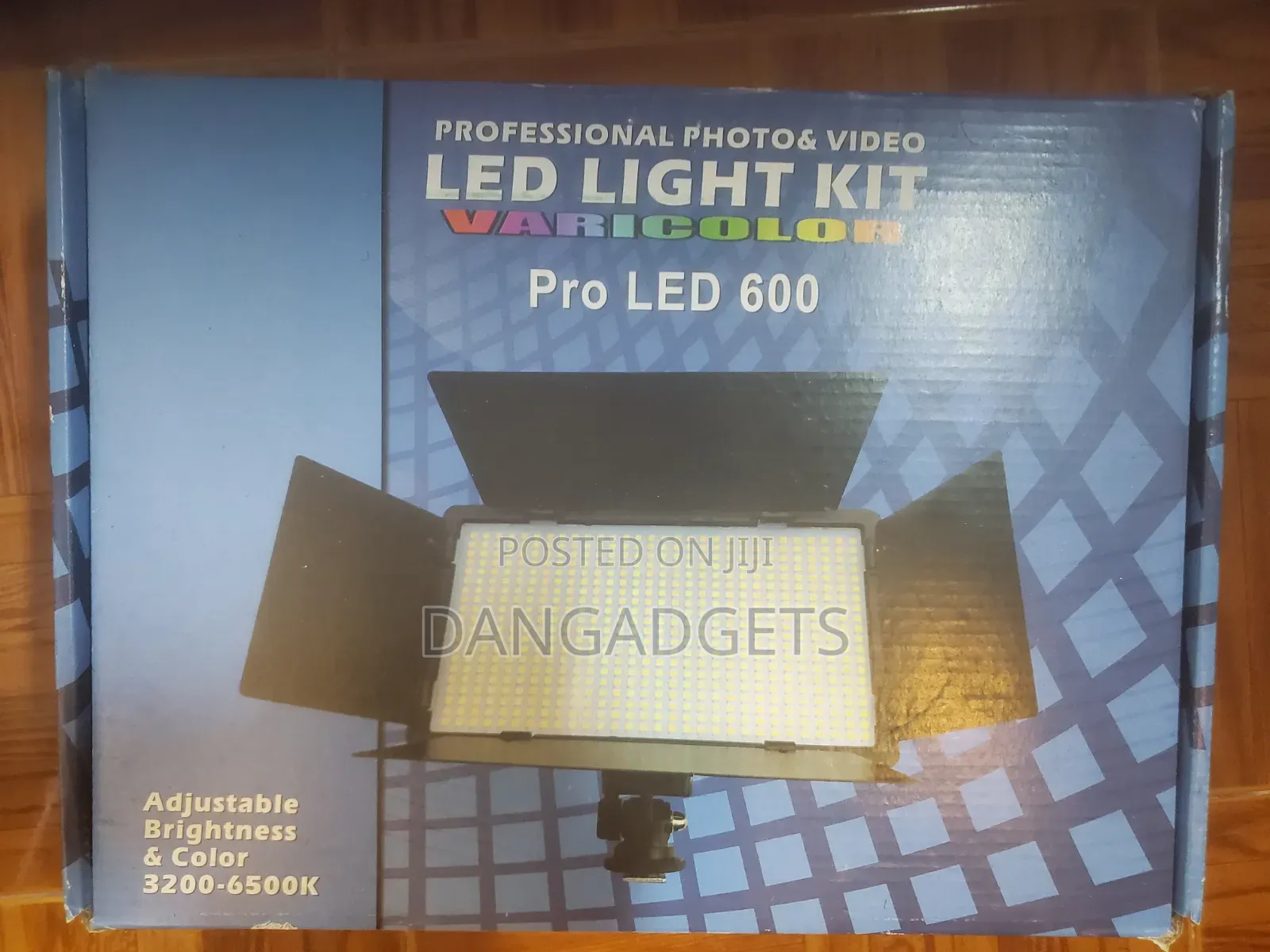 LED Lights (2) + Tripod Stand