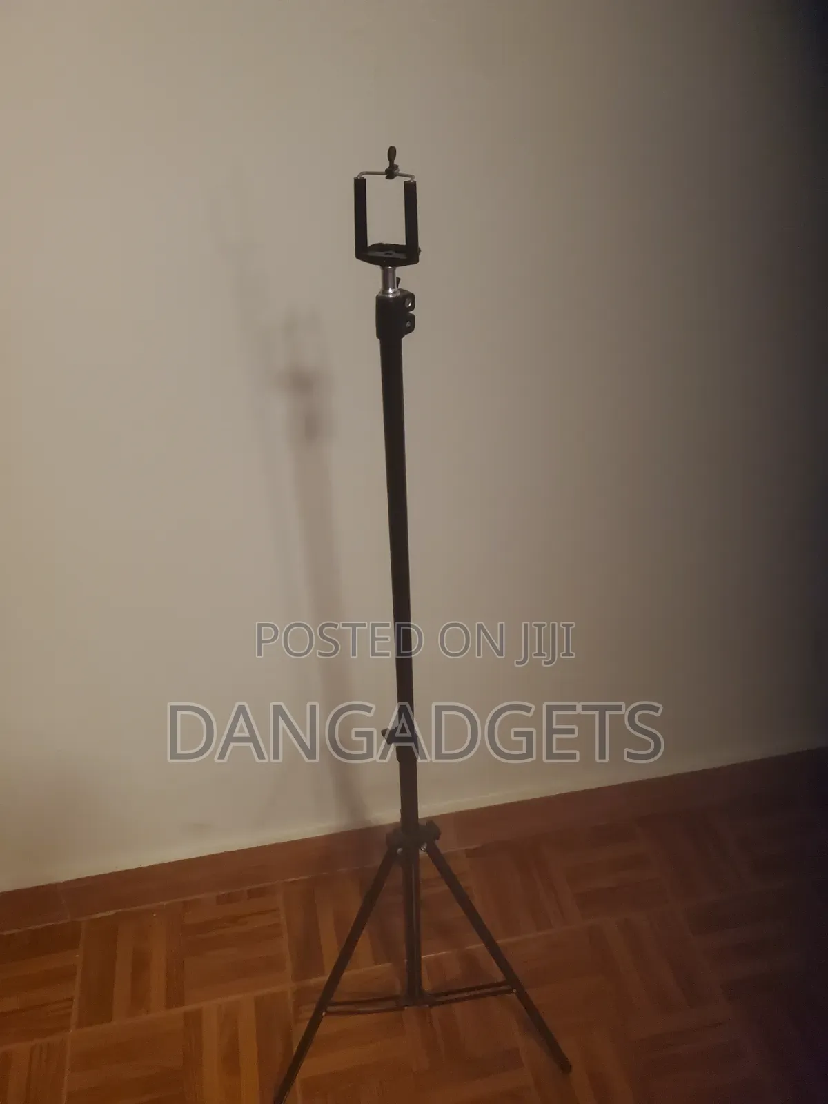 LED Lights (2) + Tripod Stand