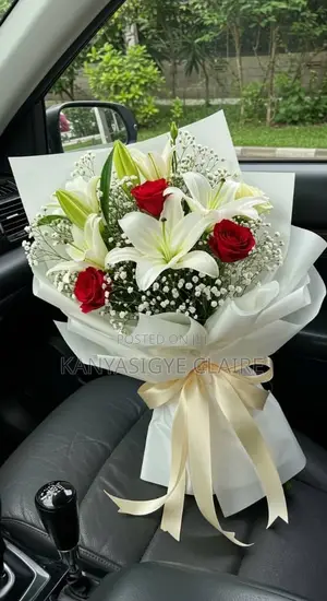 Fresh Lilly Bouquet in Kampala