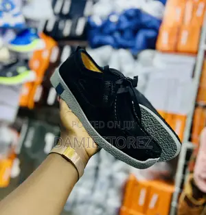 Wallabees Clarks