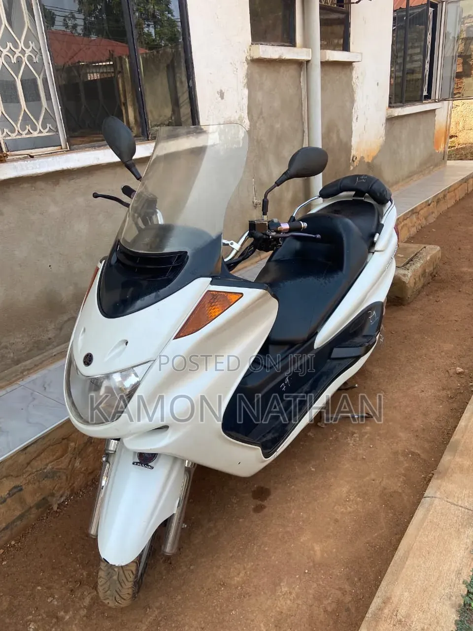 Yamaha Majesty 2020 White