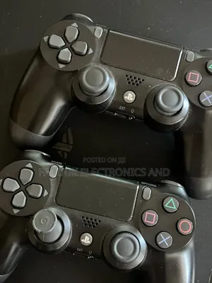 Play Station 4 Slim