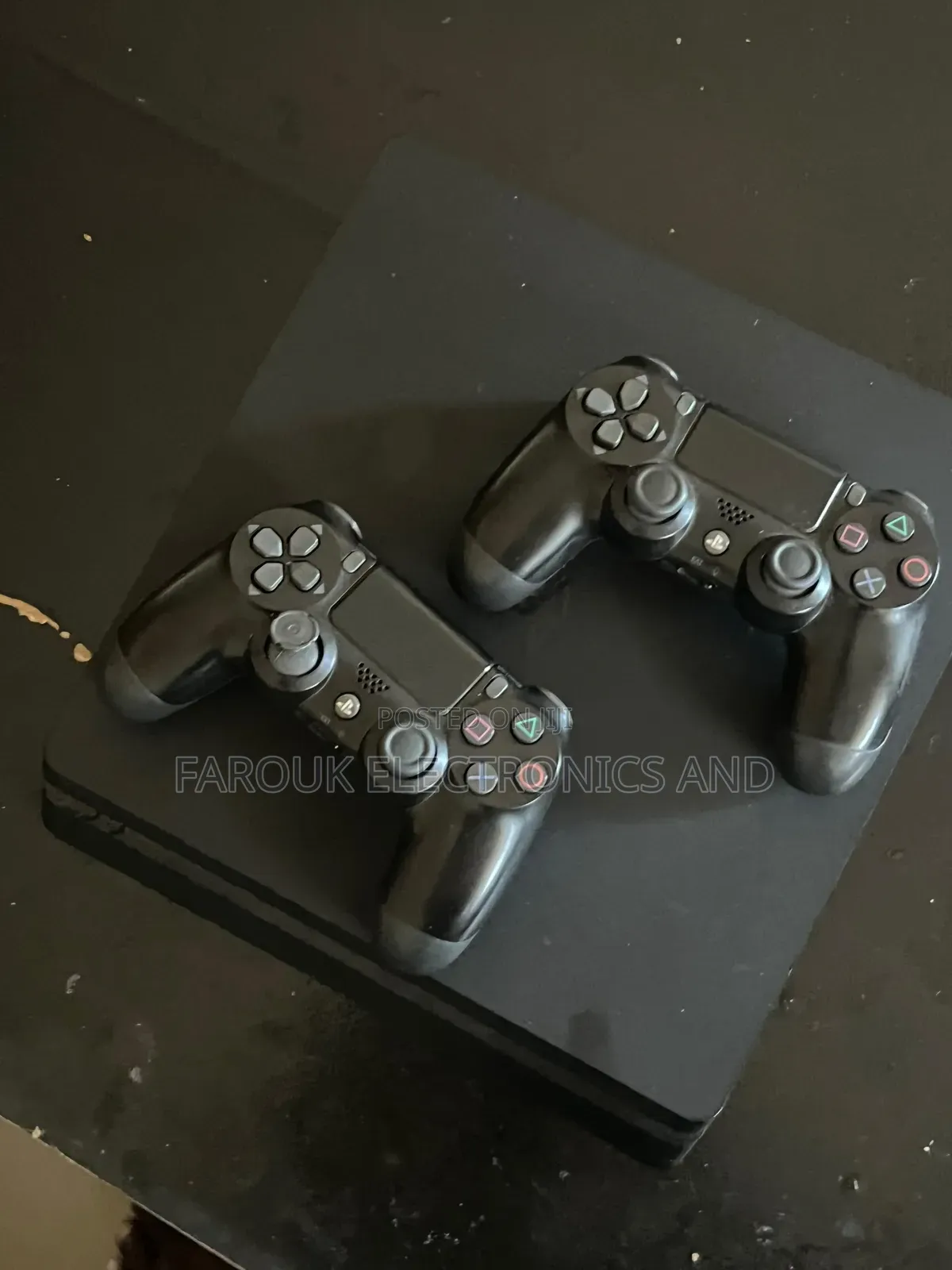 Play Station 4 Slim