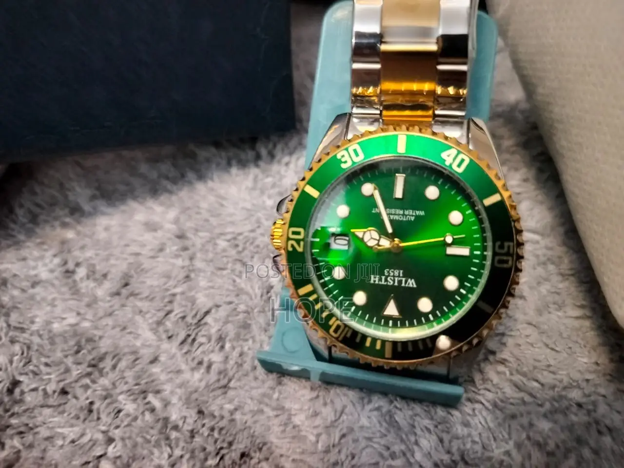 Luxury Green Dial Watch for Women